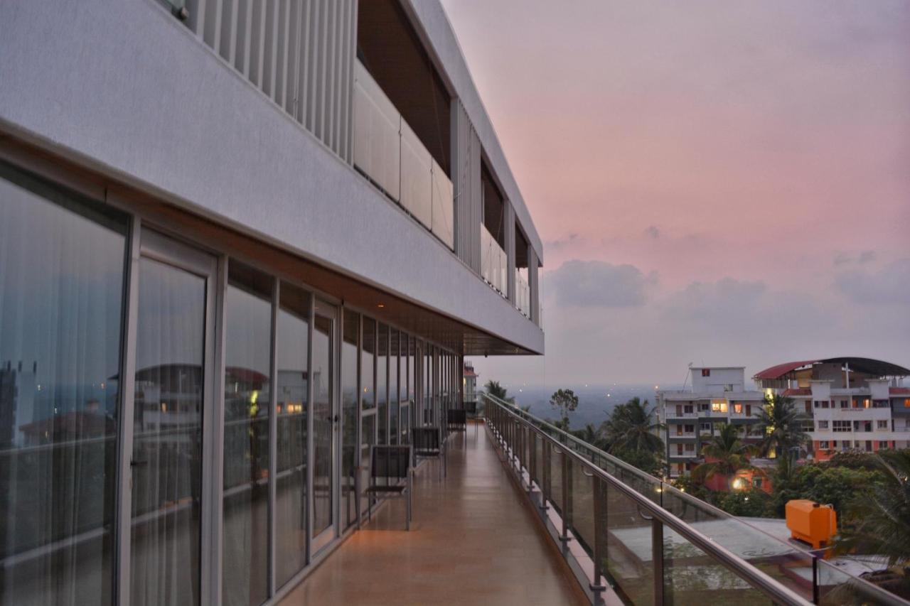 Satkar Paradise Aparthotel Manipal Exterior foto